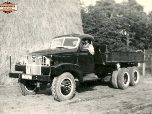 GMC (Bron: Familiealbum Arjon van Roosmalen via Bouwmachines van Toen)