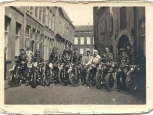 BMC, 1937. Vijfde van links M. Schuurmans (bron: collectie Nico van Gool en Thea van Gool-Geertzen)