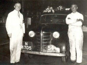 Team Van der Meulen (r.) - Daniëls (l.) bij hun Opel