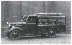 Chevrolet (Bron: Jos Martens en René Konings, Van gelagkamer tot grand café, blz. 113)