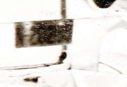 Detail (negatief en uitgerekt) van foto 1