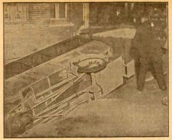 Bus te water (bron: Eindh. Dagblad, 24 apr. 1924)