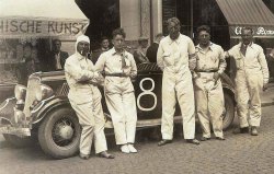 Links Jacques v.d. Meulen en Jan van Abbe
