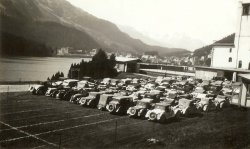 N-4705 De auto's in het parc fermé