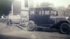Taxi als aandrijving van een dorsmachine (Collectie G. Reniers)