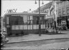Taxi's bij hotel Cosmopolite (Fotopersbureau Het Zuiden. Bron: Stadsarchief Breda)